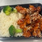Best Sesame Chicken (Dinner) in Chadds Ford, PA